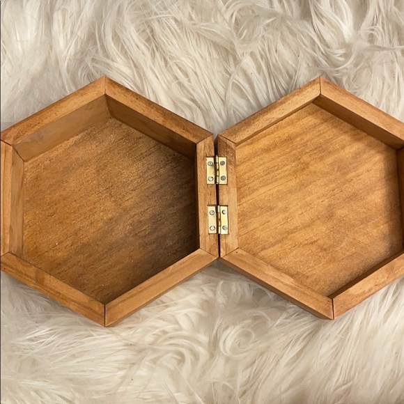 Honduras jewel box - Picture 3 of 4